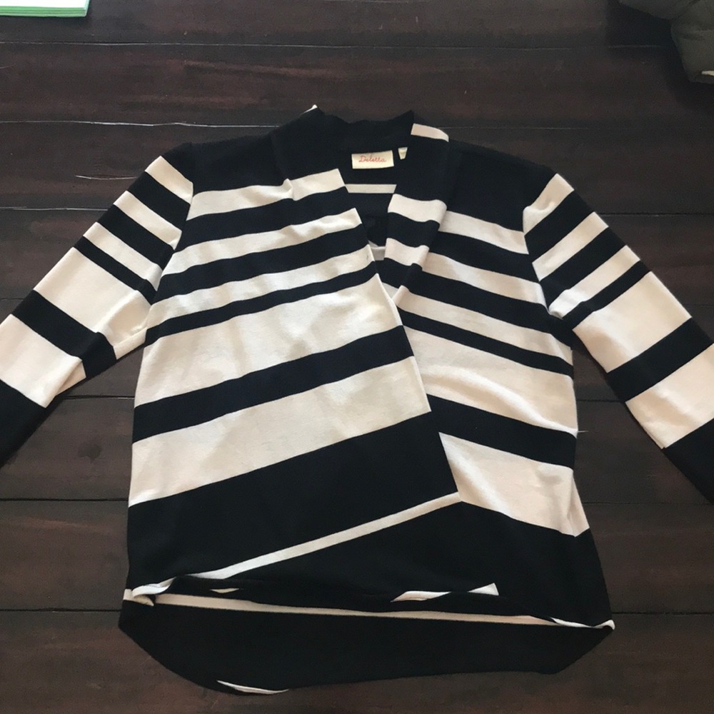 Wrap top - Tan & Black